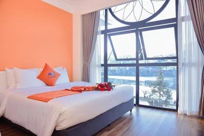 带浴缸的豪华双人间 — Sapa Legacy Hotel